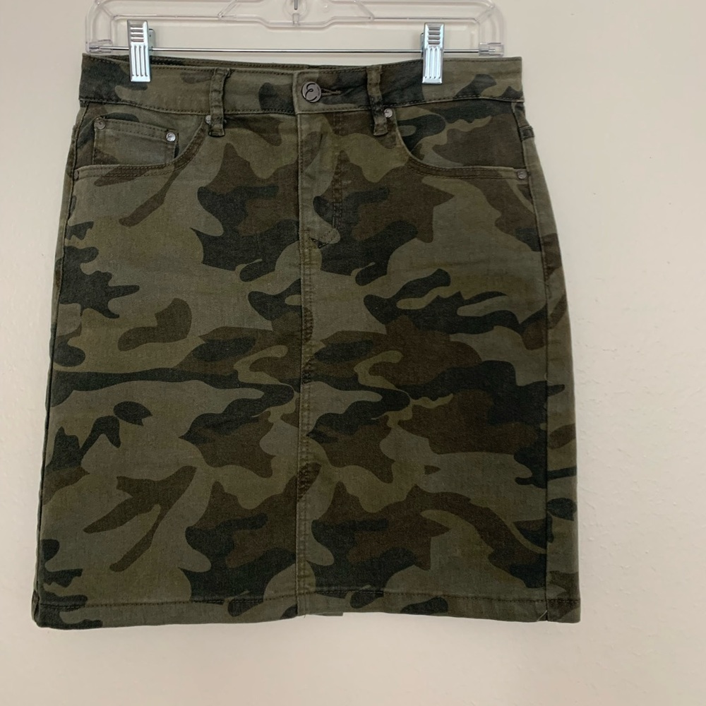 Earl jeans military green skirt